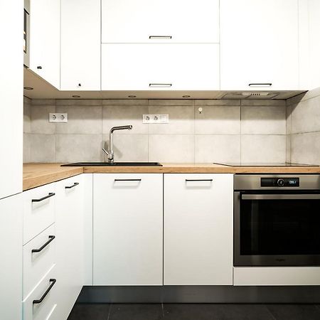 Vig Apartment - With Private Parking Budapest Extérieur photo