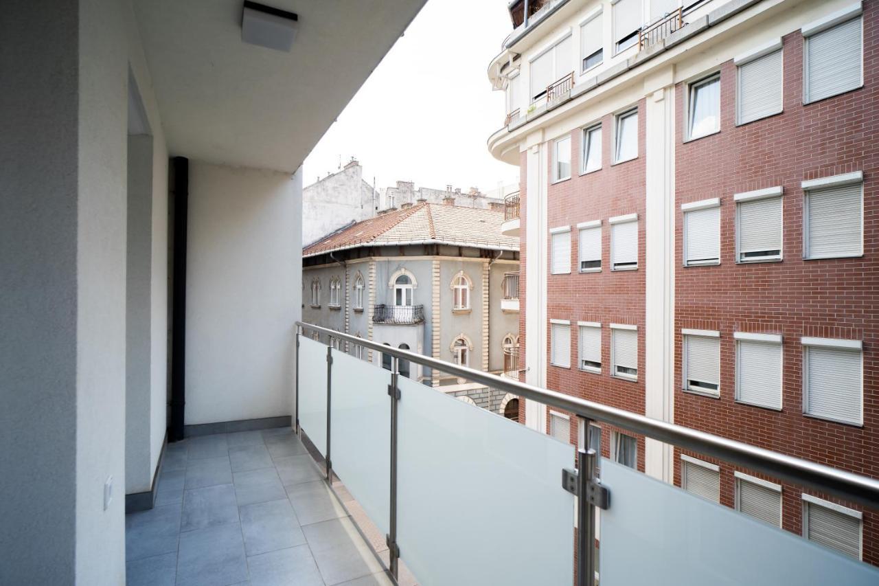 Vig Apartment - With Private Parking Budapest Extérieur photo